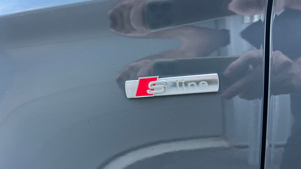 Audi A3 2.0 TFSI 190ch S-Line Quattro S tronic 7 - Gris Nano - Virtual Cockpit -  Système B&O -