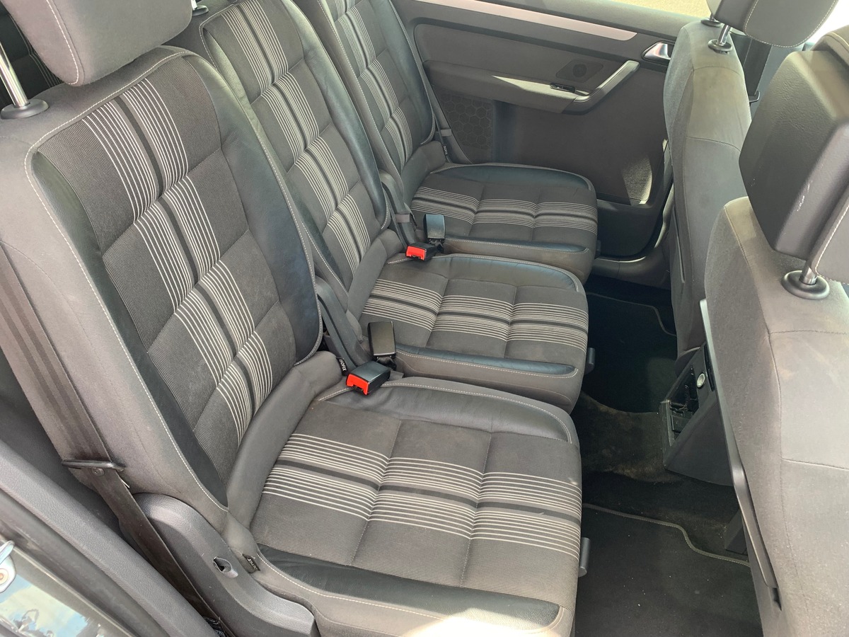 Volkswagen Touran 105 | Match | 7 Places | GPS | Régulateur vitesse | Bluetooth | Toit panoramique