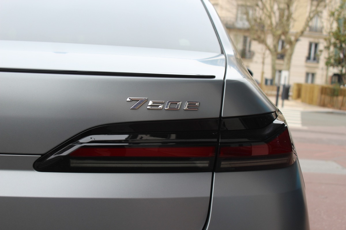 Bmw Série 7 (G70) 750E XDRIVE 490 M SPORT BVA8 FULL Options