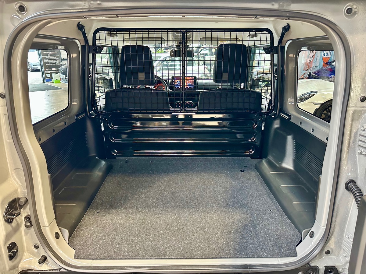 Suzuki Jimny II 1.5 VVT 102 Privilege AllGrip BVM5 1ère Main FR j