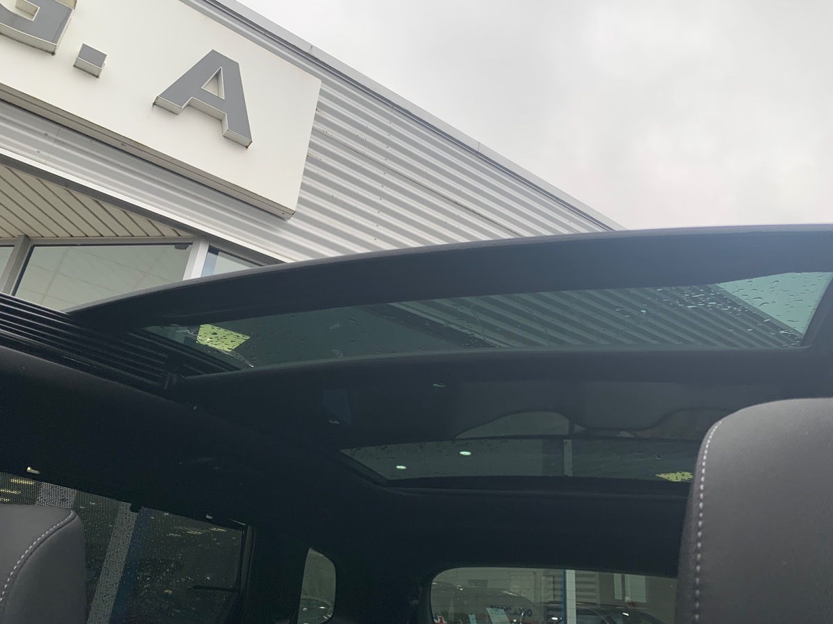 Kia Carens 141 ch | PREMIUM | 7 Places | Phase 2 | Attelage| Toit ouvrant | Caméra de recul | Jantes