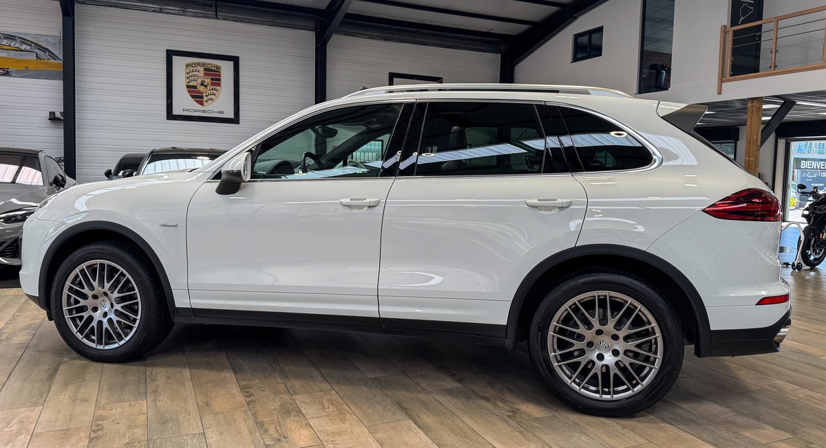 Porsche Cayenne II 3.0 V6 D 262 TIPTRONIC / TO /ENTRETIEN A JOUR 