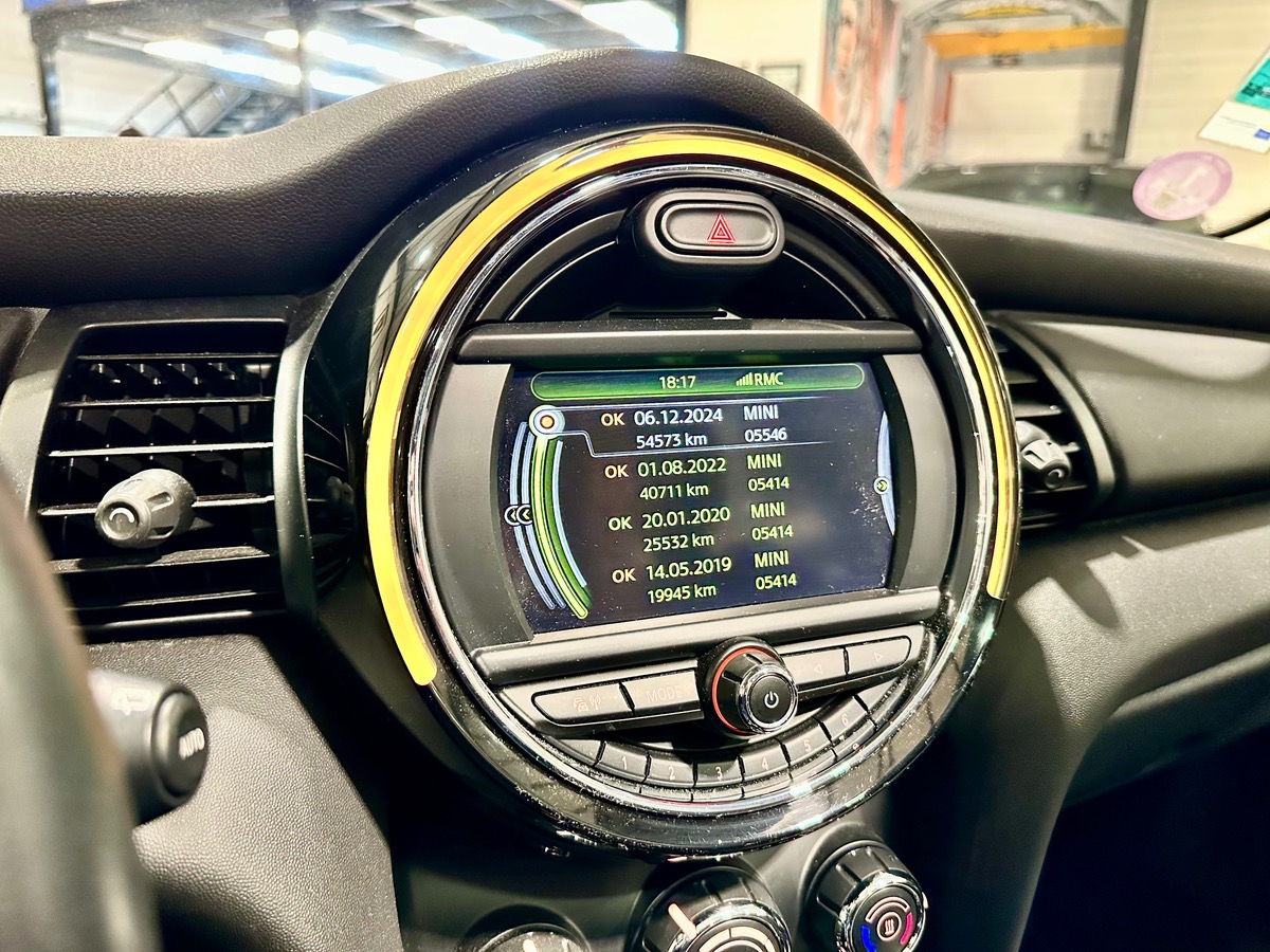 Mini Mini III (F55) One 1.2 102 Edition Shoreditch 5P b