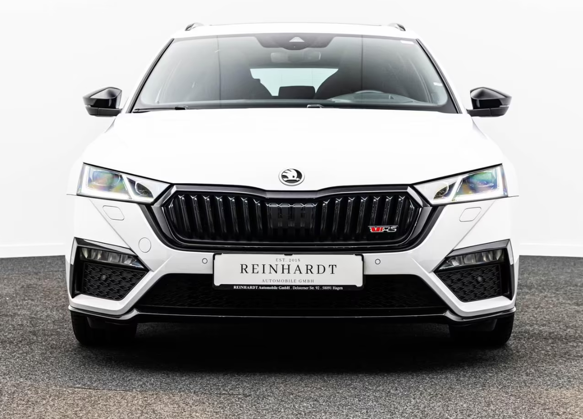 Skoda Octavia Combi 2.0 TDI 200ch RS DSG7/Toit ouvrant/Attelage/VO Allemand/Malus 250e