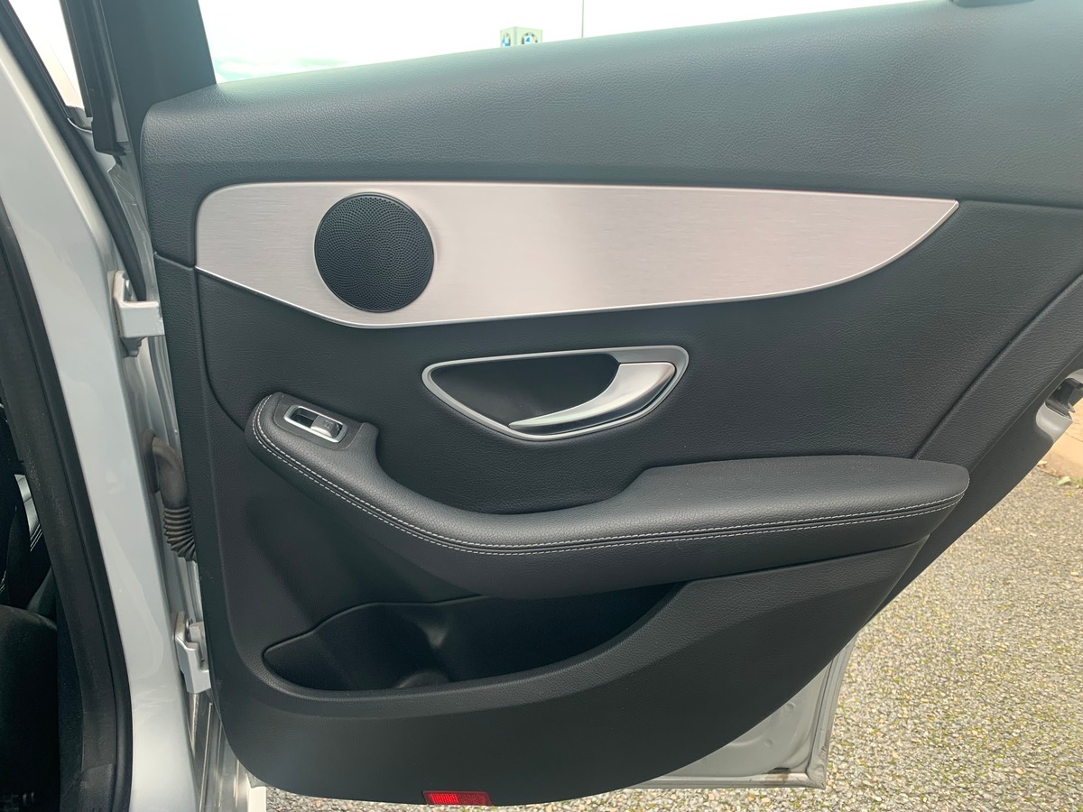 Mercedes-Benz Classe C IV (2) 200 Amg Line | 184 ch |  9G-TRONIC | Caméra recul | Sièges avant sport