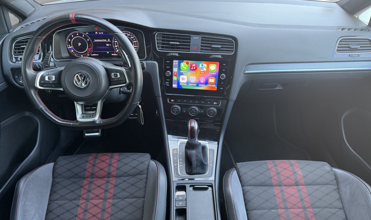 Volkswagen Golf VII - TCR / CarVertical / Echappement Akrapovic / Apple Carplay / Caméra