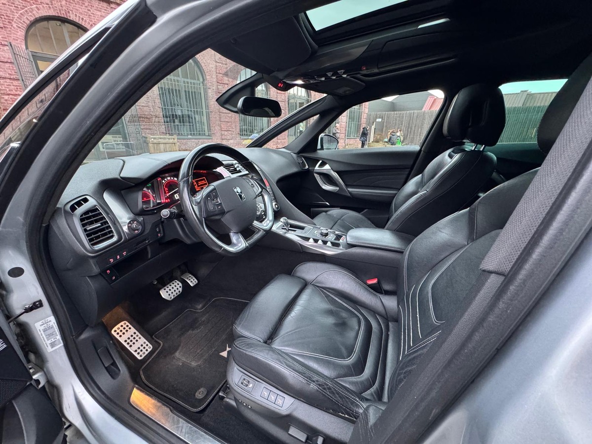 Citroën DS5 1.6 e-HDi SoChic Boite automatique - Révisé - Garantie