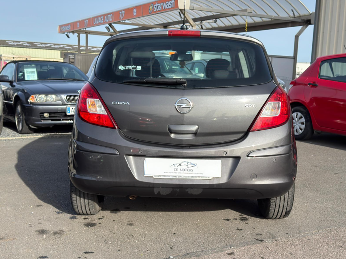 Opel Corsa 1.3 cdti 75ch 5 portes GPS / Aide au stationnement / Clim /