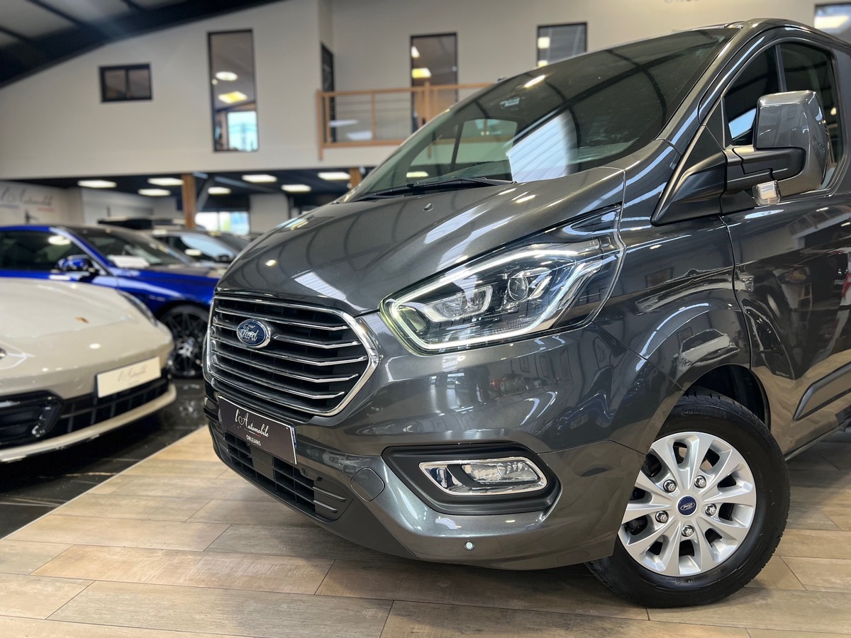 Ford Tourneo Custom L2H1 2.0 TDCI ECOBLUE 170 TITANIUM 9 PLACES MINIBUS