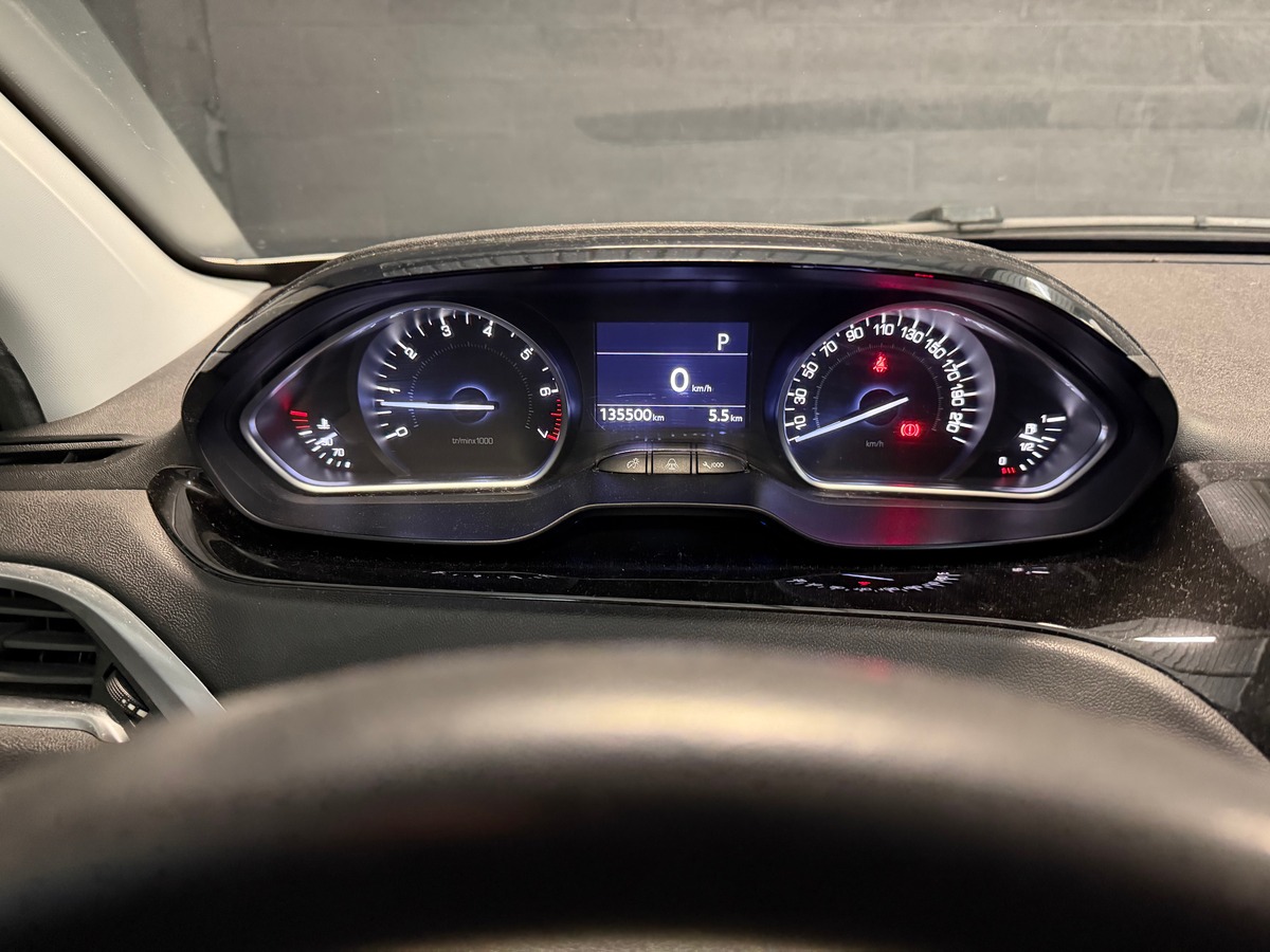 Peugeot 208 1.6 vti Boite Automatique / Moteur à chaîne