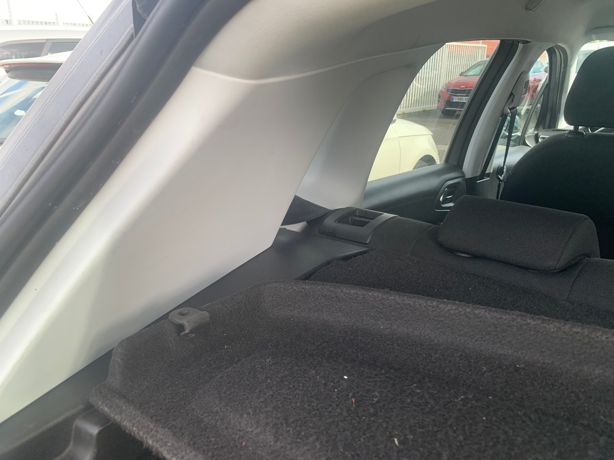 Peugeot 2008 100 ch | Style | Régulateur de vitesse | GPS | Bluetooth | Radar arriére | Barres toit
