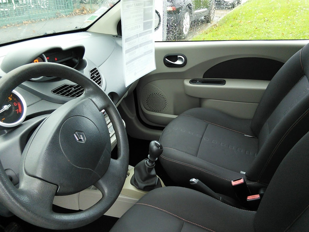 RENAULT Twingo 1.2 75 Dynamique CLIMATISATION - GARANTIE MECANIQUE - FAIBLE Km