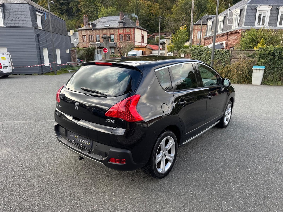 Peugeot 3008 1.6 HDi 115cv Allure - Attelage - Garantie