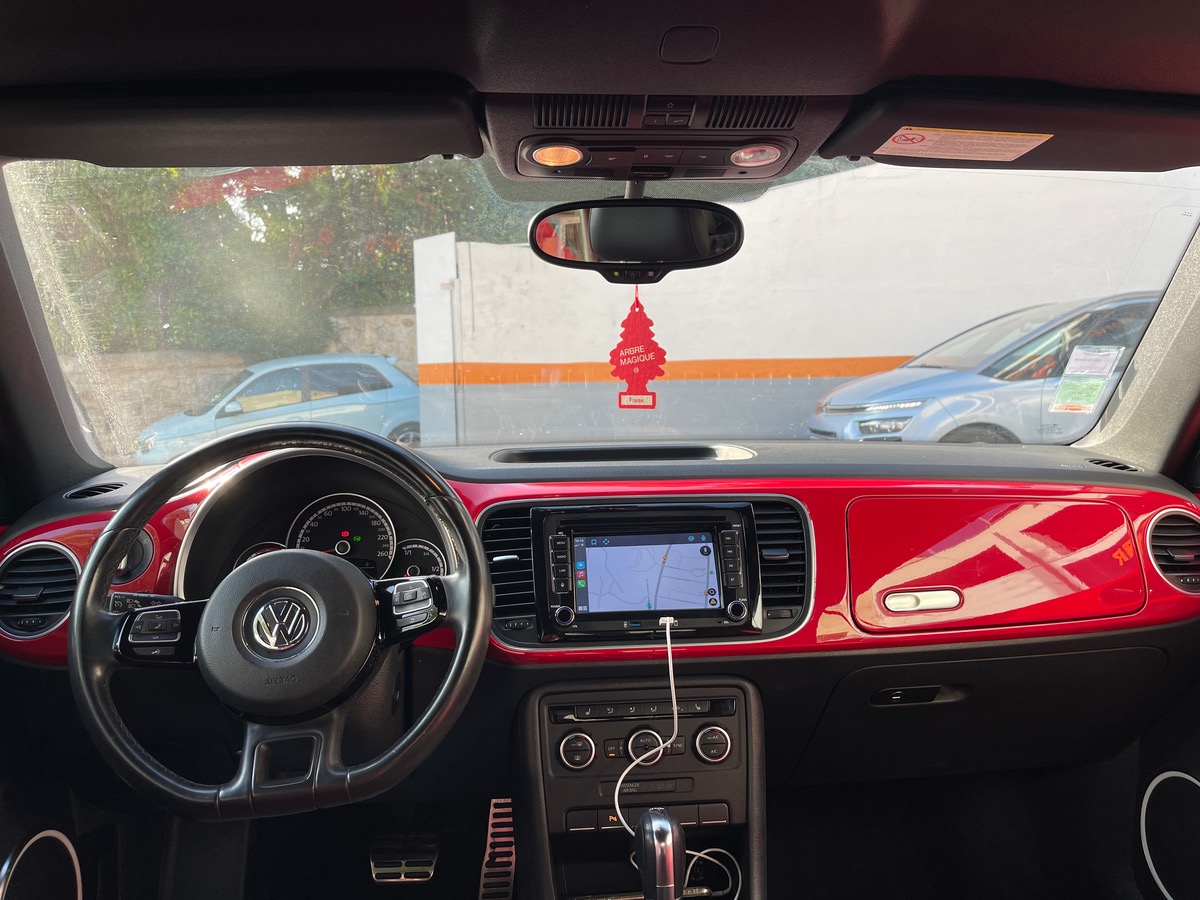 Volkswagen Beetle Cabriolet 1.4 TSI 160 CV / CarPlay / Intérieur Cuir /