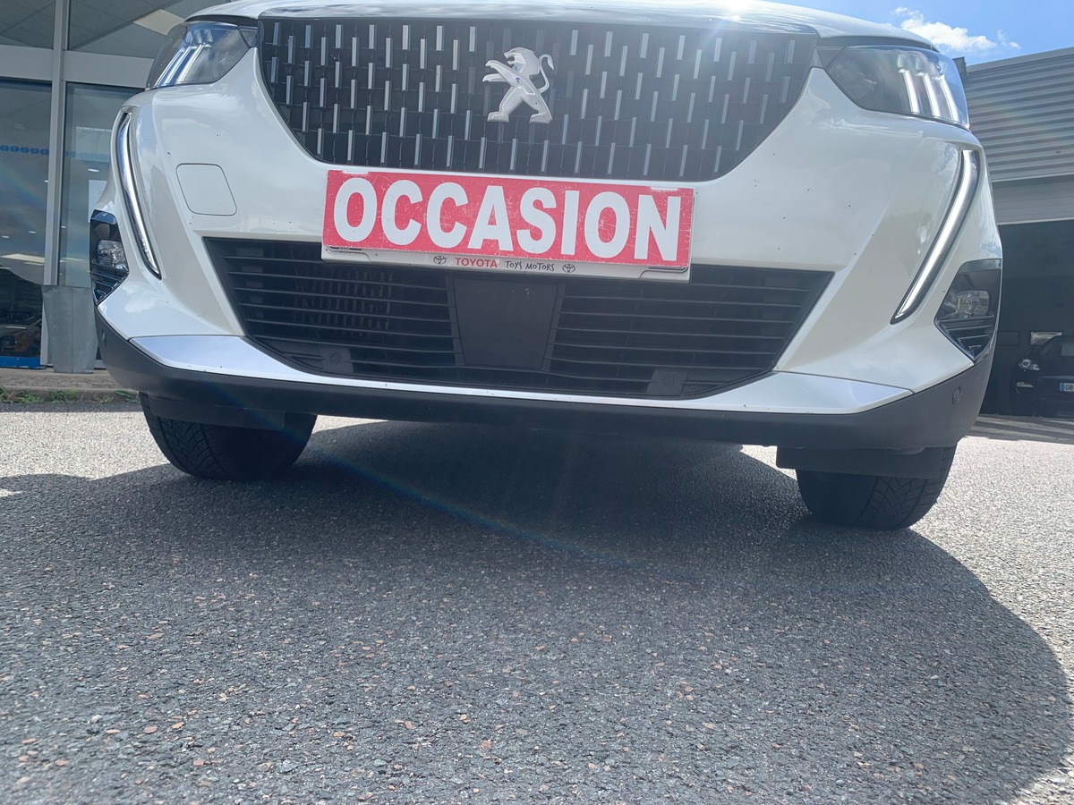 Peugeot 2008 130 chevaux | GT Line | Toit ouvrant panoramique | Apple car Play | Attelage