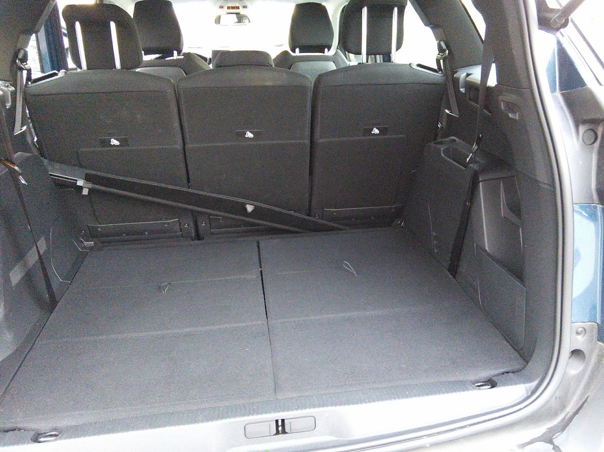 Peugeot 5008 1.5 BleuHDI EAT8 130 ACTIVE PACK 7 PLACES - Première main