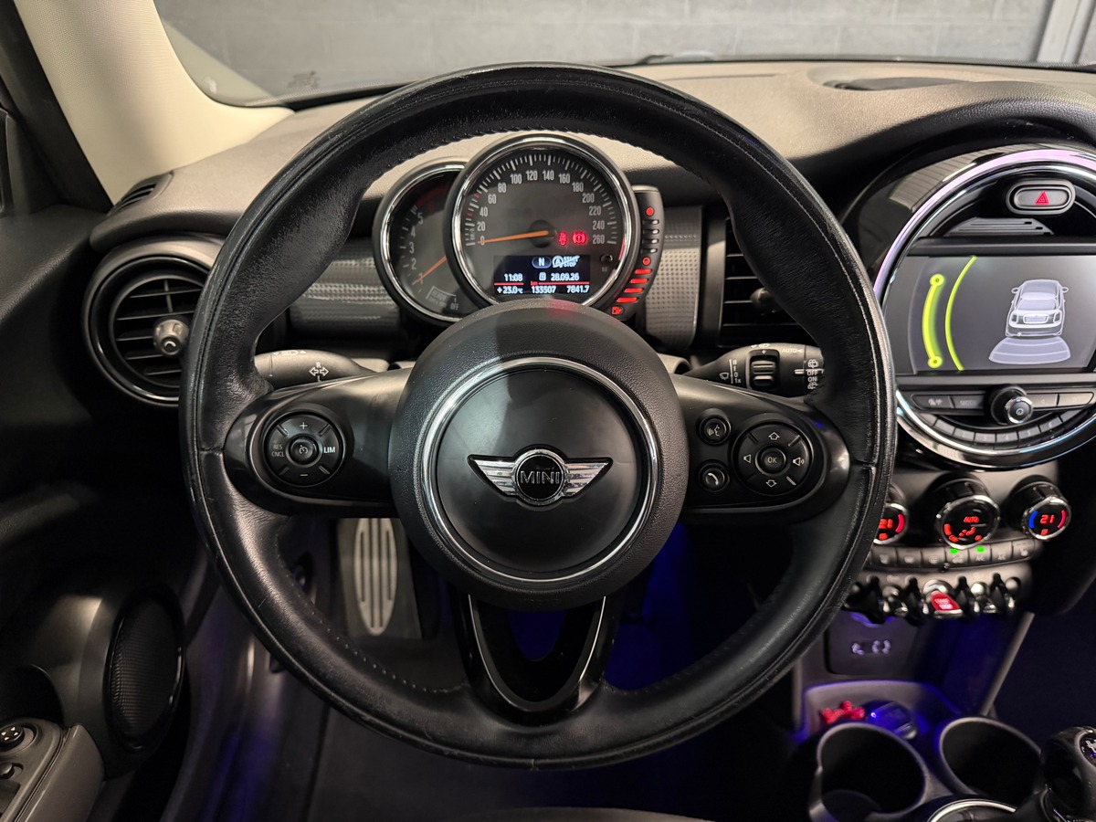 Mini Mini Cooper d 116CH Pack Chili