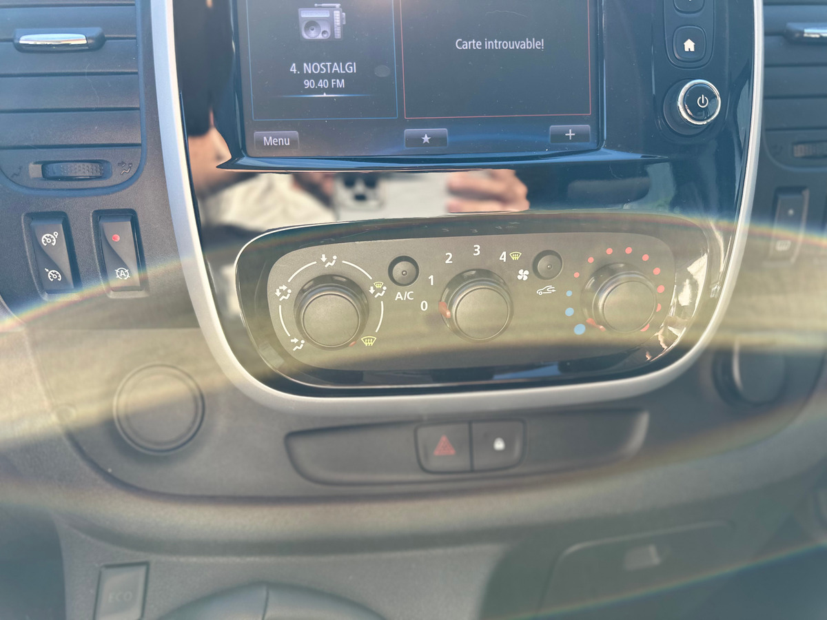 RENAULT Trafic Combi L1 1.6 dCi Energy 125 cv - CAMERA DE RECUL - CLIMATISATION - ECRAN AUTORADIO
