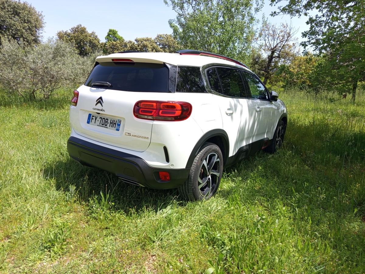 Citroën C5 Aircross 130 ch | C-series | Jantes Alu | Radar AV & AR | GPS Cartographique | Prise 12V.