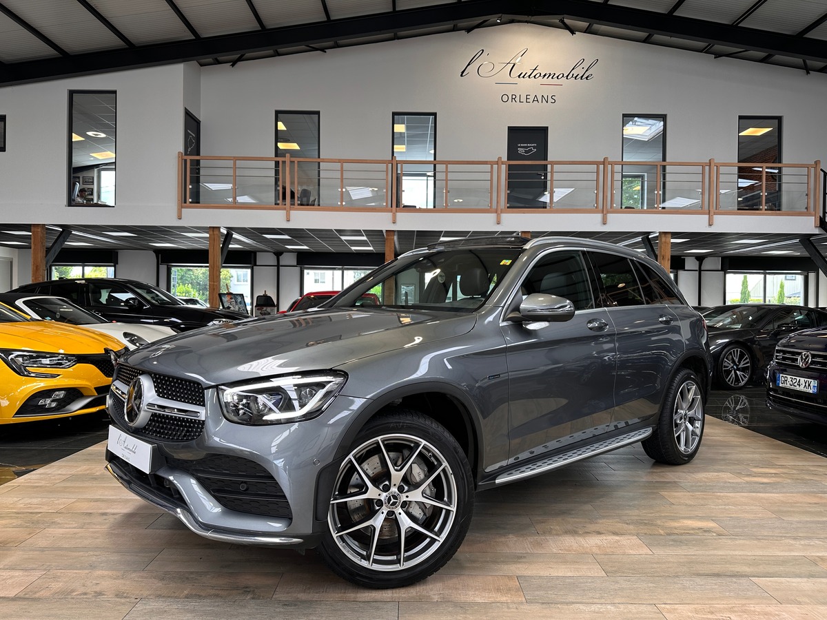 Mercedes-Benz Classe GLC 300 DE AMG LINE 4MATIC 194 + 122 / BURMESTER / ATTELAGE / TOIT PANO / 1ERE MAIN