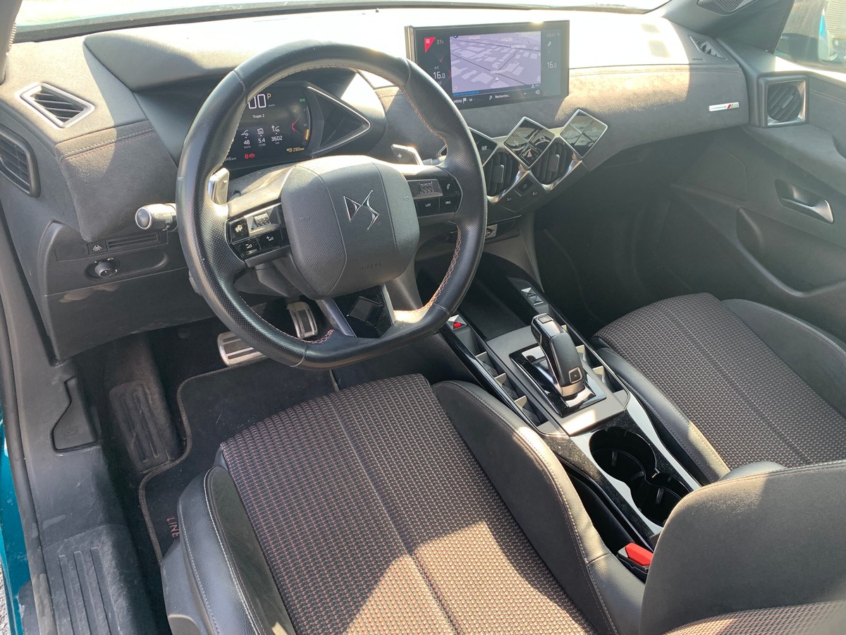 DS DS 3 CROSSBACK PERFORMANCE LINE | Dernier entretien à 73983 kilométres en 12/2024