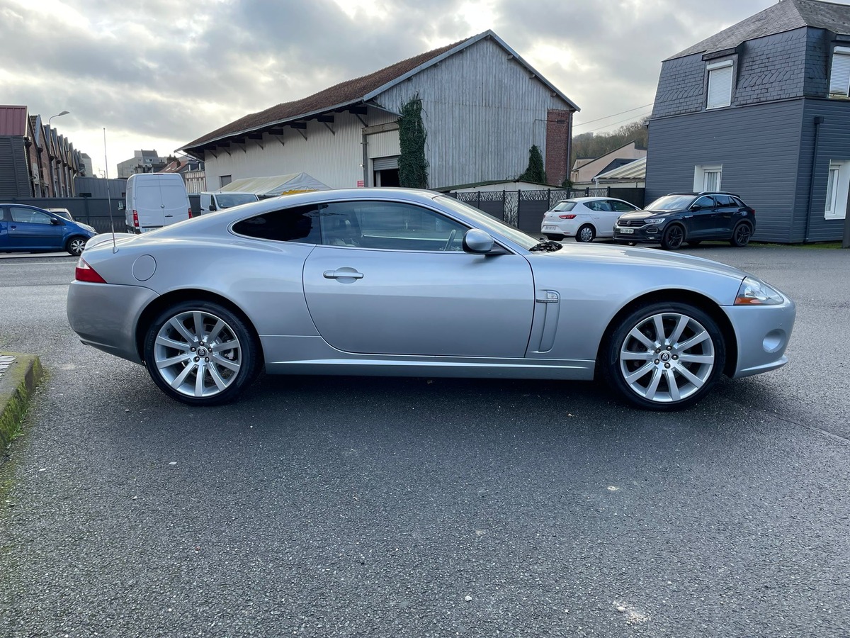Jaguar XK V8 4.2