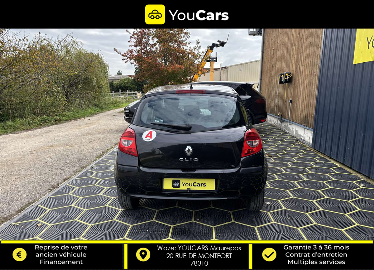 RENAULT Clio 3 III 5 Portes 1.2 i 75 cv IDEAL JEUNE PERMIS ENTRETIEN A JOUR