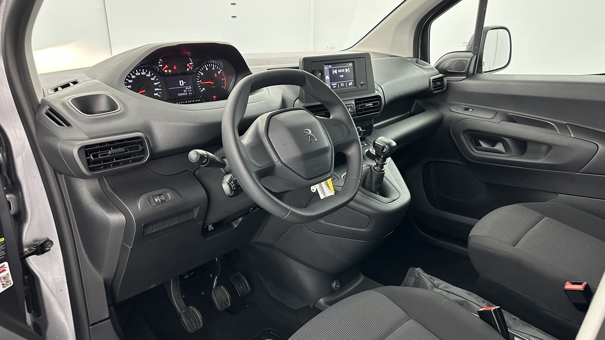 Peugeot Partner M 650 1.5 BlueHDi 130 ch 4WD by DANGEL | 26600 euros hors taxes | Radar arrière