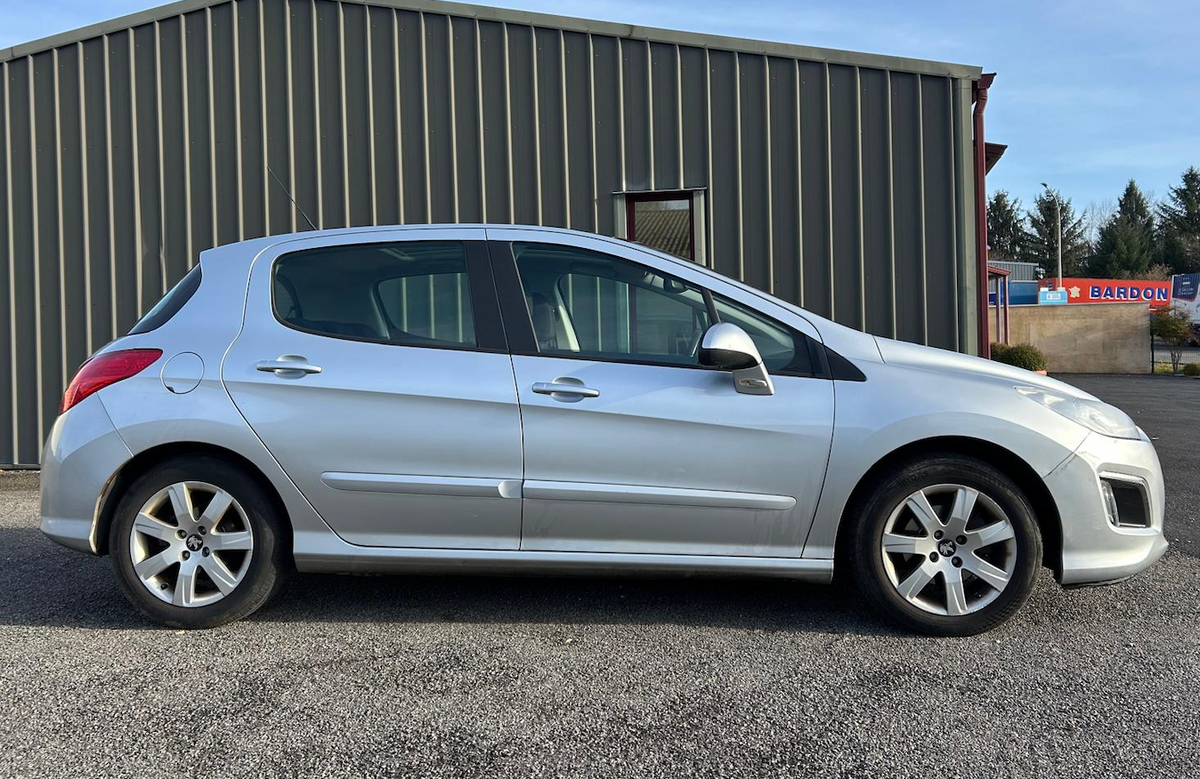 Peugeot 308 eHDI 1.6 (112 ch)