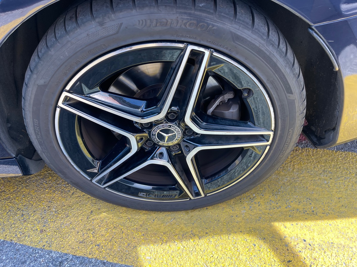 Mercedes Benz CLASSE E 350 e 320 CV / AMG Line / Toit Ouvrant / Phase 2