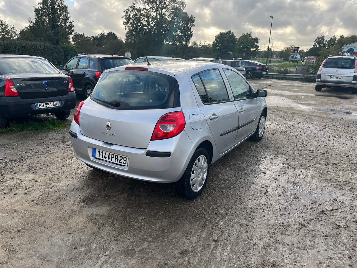 RENAULT Clio 1.5 dci