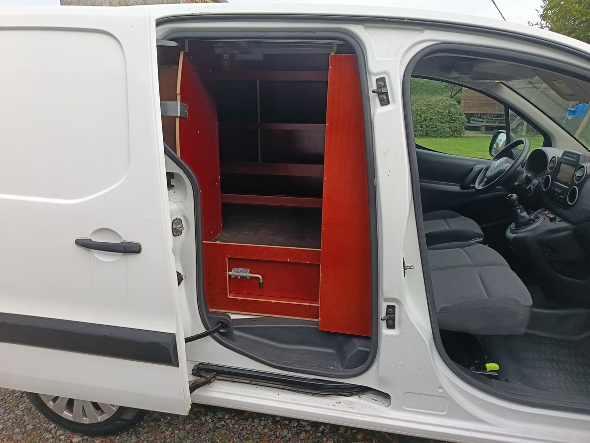 Citroën Berlingo FG 1.6L 98 CH BUSINESS M Gtie 6 mois Tva récupérable/ 3 places/Android auto