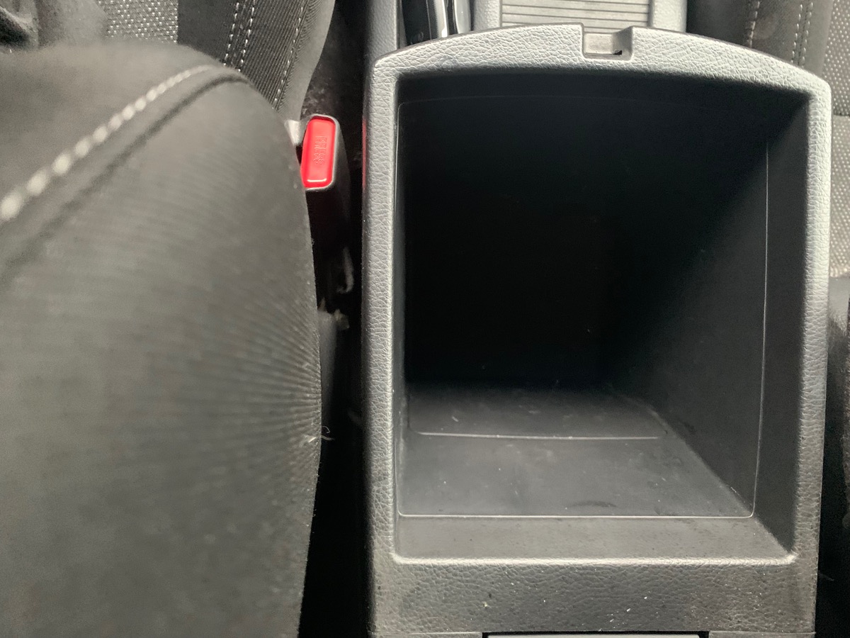 Kia Carens 141 ch | PREMIUM | 7 Places | Phase 2 | Attelage| Toit ouvrant | Caméra de recul | Jantes