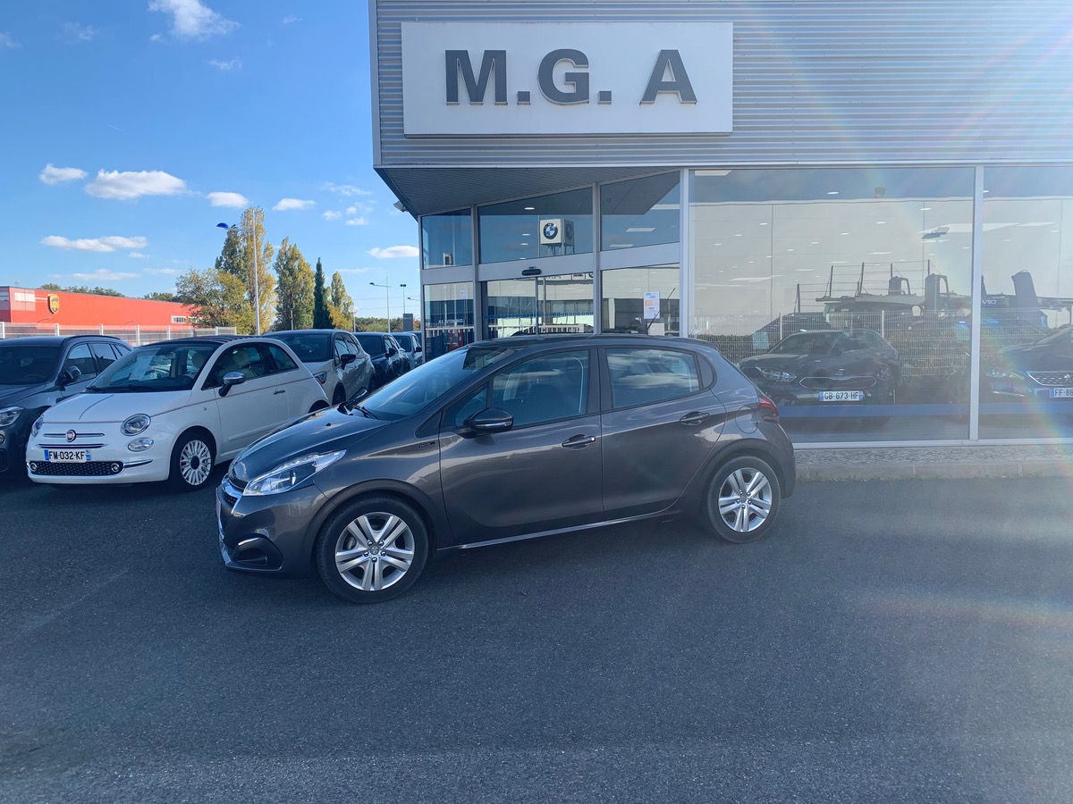 Peugeot 208 82 | Signature | kit distribution fait à 9148 kms en 01/2025 | Suivi entretien Peugeot