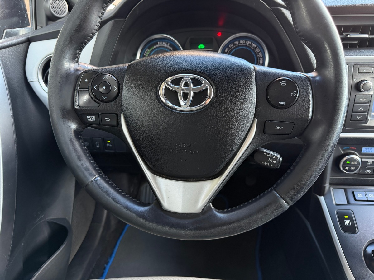 Toyota Auris II HYBRIDE 136H STYLE - 1ére main / Entretien 100% Toyota / Toit Panoramique