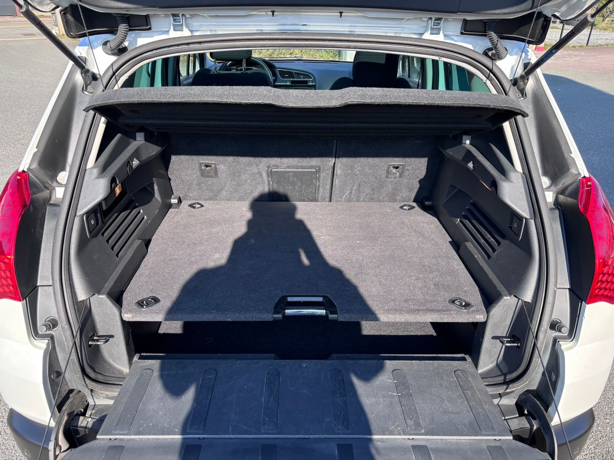 Peugeot 3008 1.6 HDi Style - Attelage - Révisé - Garantie
