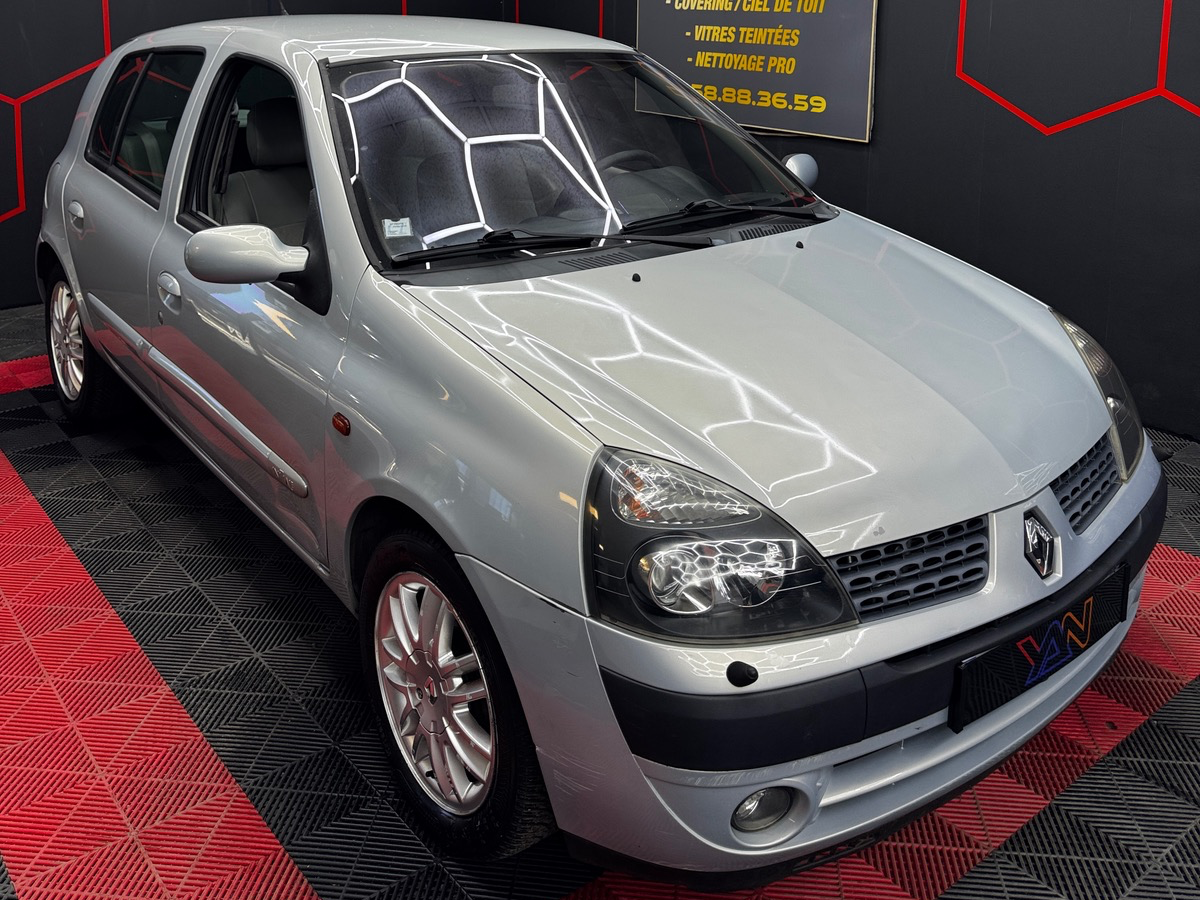 RENAULT Clio II