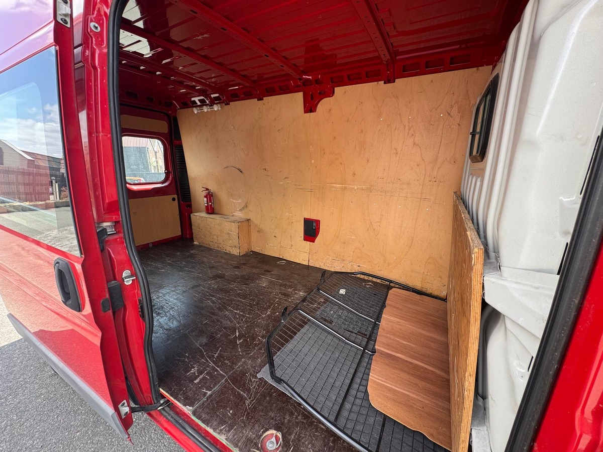 Peugeot Boxer II 3.0 HDI 180cv pack clim L3H2 vitré - Deuxième main - Boite manuelle