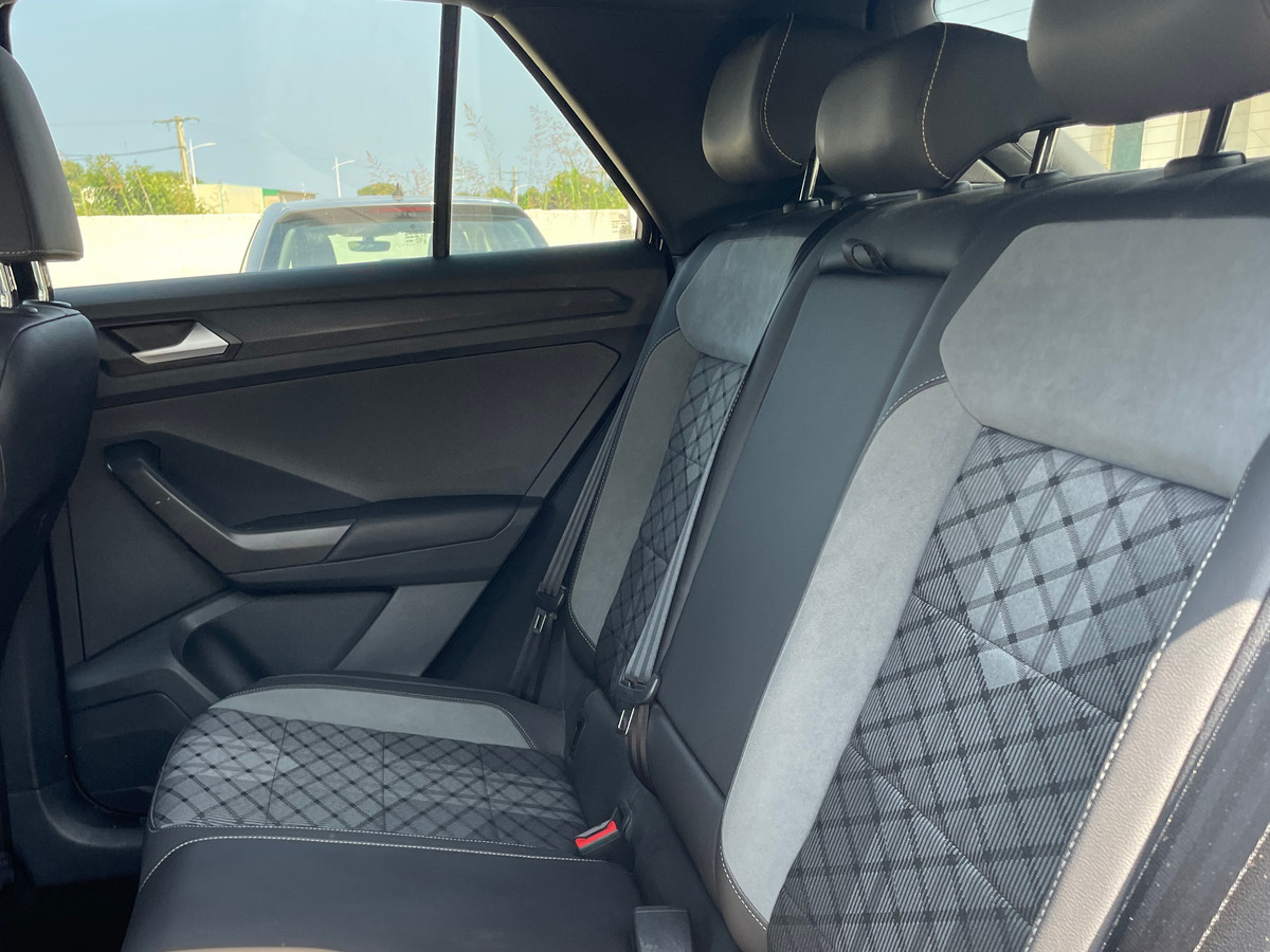 Volkswagen T-Roc 1.5 tsi r-line black edition dsg7