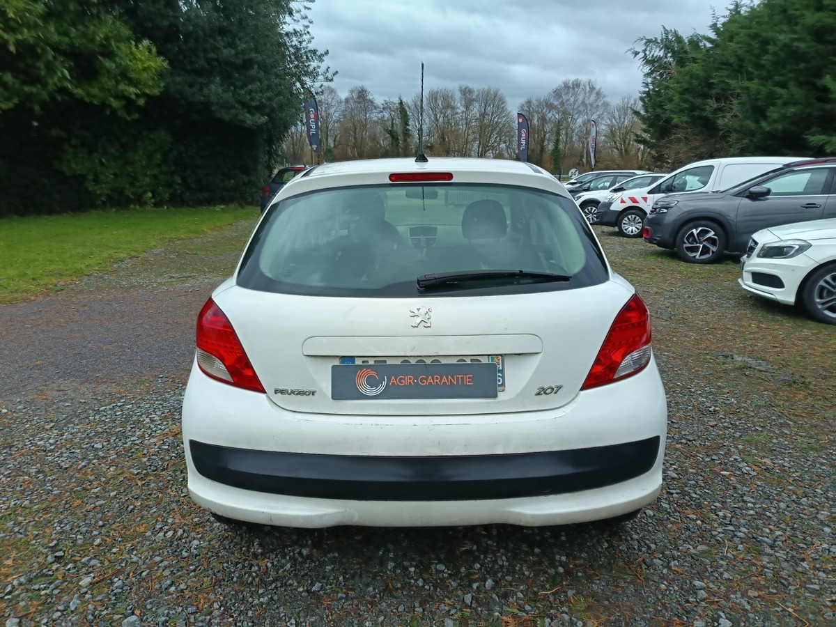 Peugeot 208 1.6l hdi 70 ch 2 places Vendu en l'état roulant