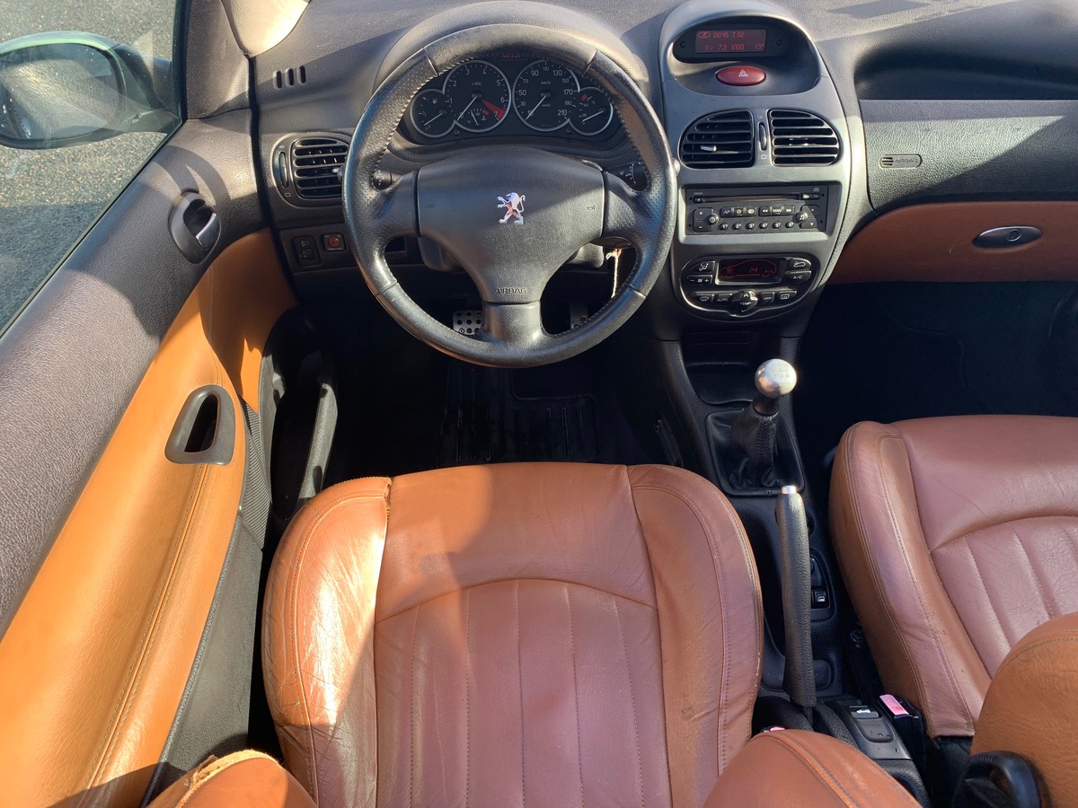 Peugeot 206 CC 136 ch | Rolland Garros | Sellerie cuir | Climatisation automatique | Jantes Alu