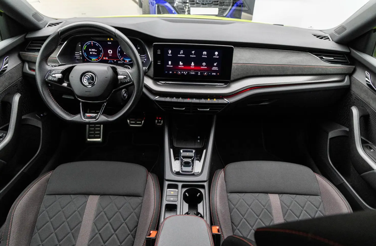 Skoda Octavia Combi IV 1.4 TSI PHEV iV 245ch RS DSG6e/Hybride/VO allemand/Pas de Malus