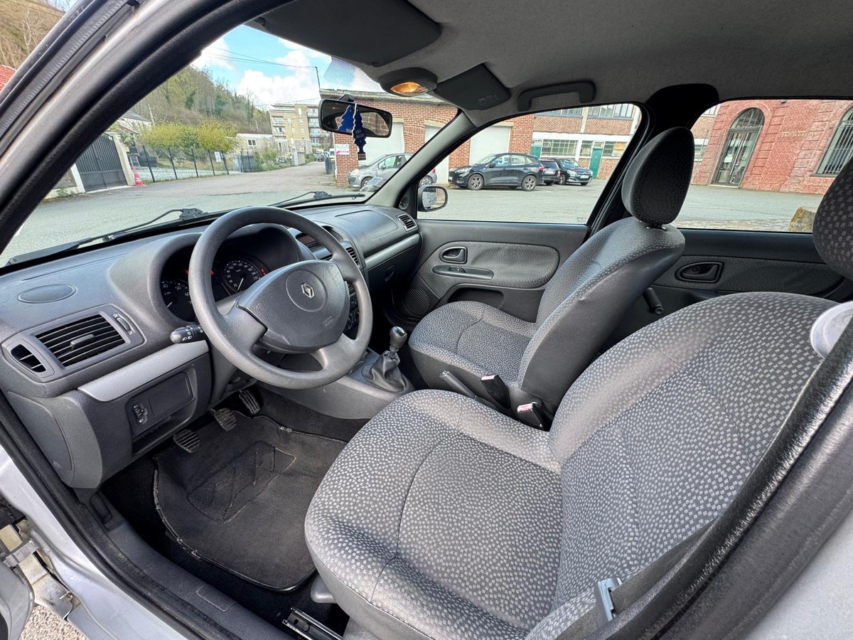 RENAULT Clio II Phase 2 1.2 Campus - 5 portes - Distribution neuve - Garantie