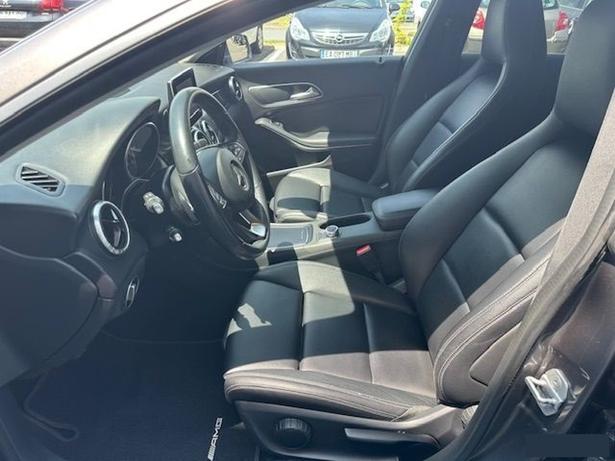 Mercedes-Benz CLA SHOOTING BRAKE 220 CDI | SENSATION | 7G-TRONIC | Régulateur de vitesse