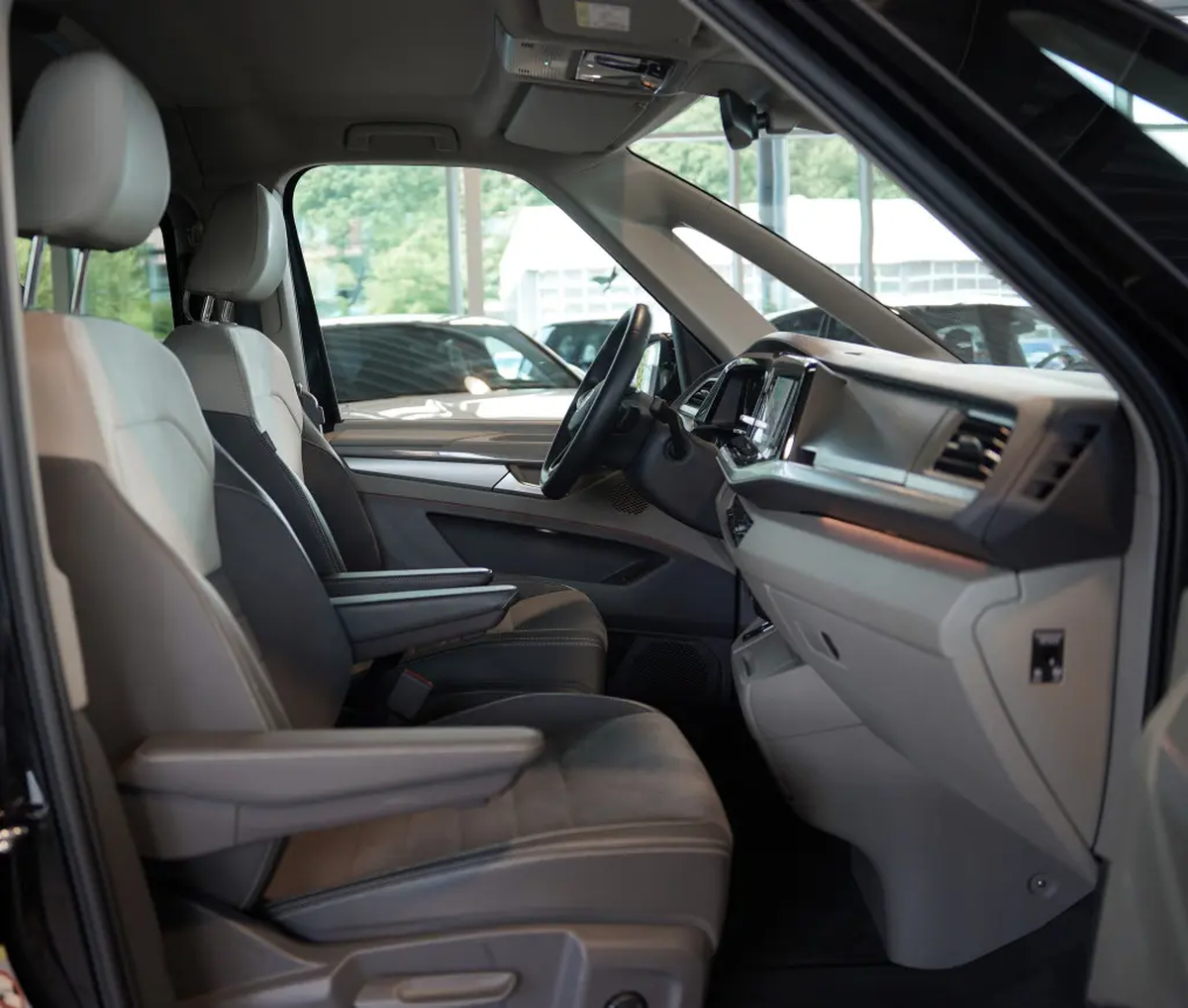 Volkswagen Multivan VII T7 2.0 TDI 150ch Style Long DSG7/7places/VO Allemand/Malus 8000e