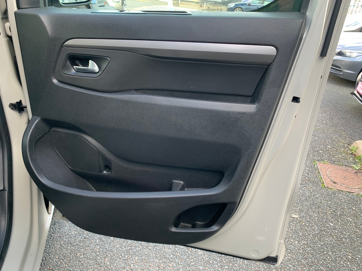 Citroën Spacetourer 120 ch | FEEL | 8 places | Attelage | Régulateur vitesse | Radar stationnement