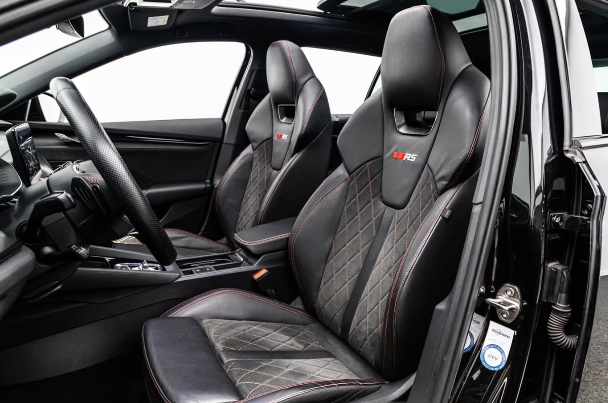 Skoda Octavia Combi 2.0 TDI 200ch RS DSG7/Toit ouvrant/Attelage/Caméra/Matrix/Aff tête haute/Canton