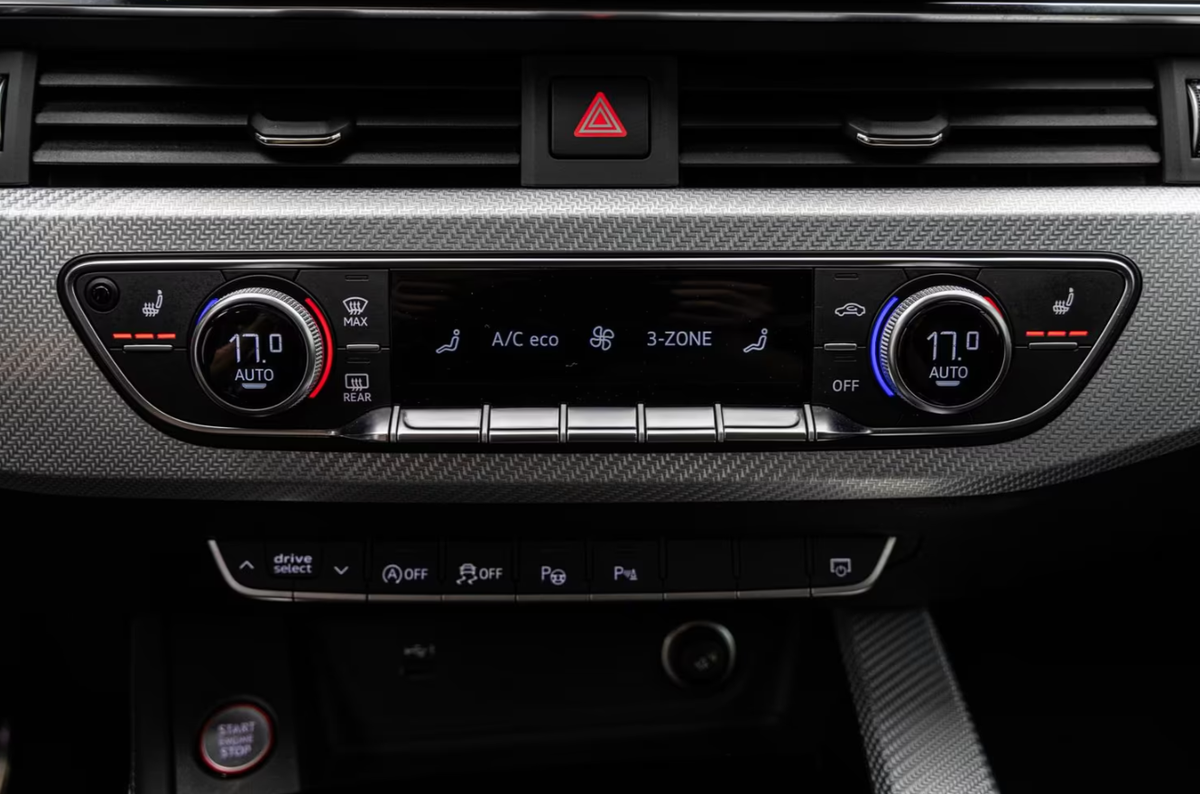 Audi RS4 V 2.9 V6 TFSI 450ch quattro tiptronic 8