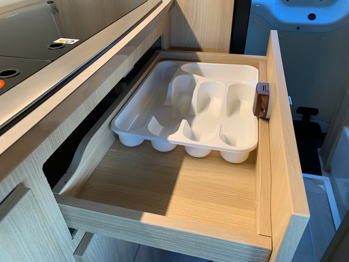 Ford CAMPEREVE 130 chevaux | Premiére MAIN | Cap Land | Caméra de recul | Apple car play