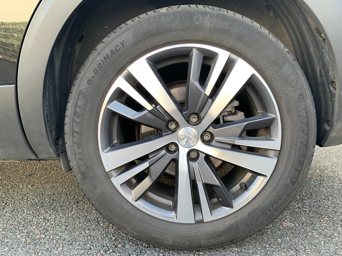 Peugeot 5008 130 ch | 7 Places | Allure Pack | Apple Car Play et Android Auto | Caméra de recul